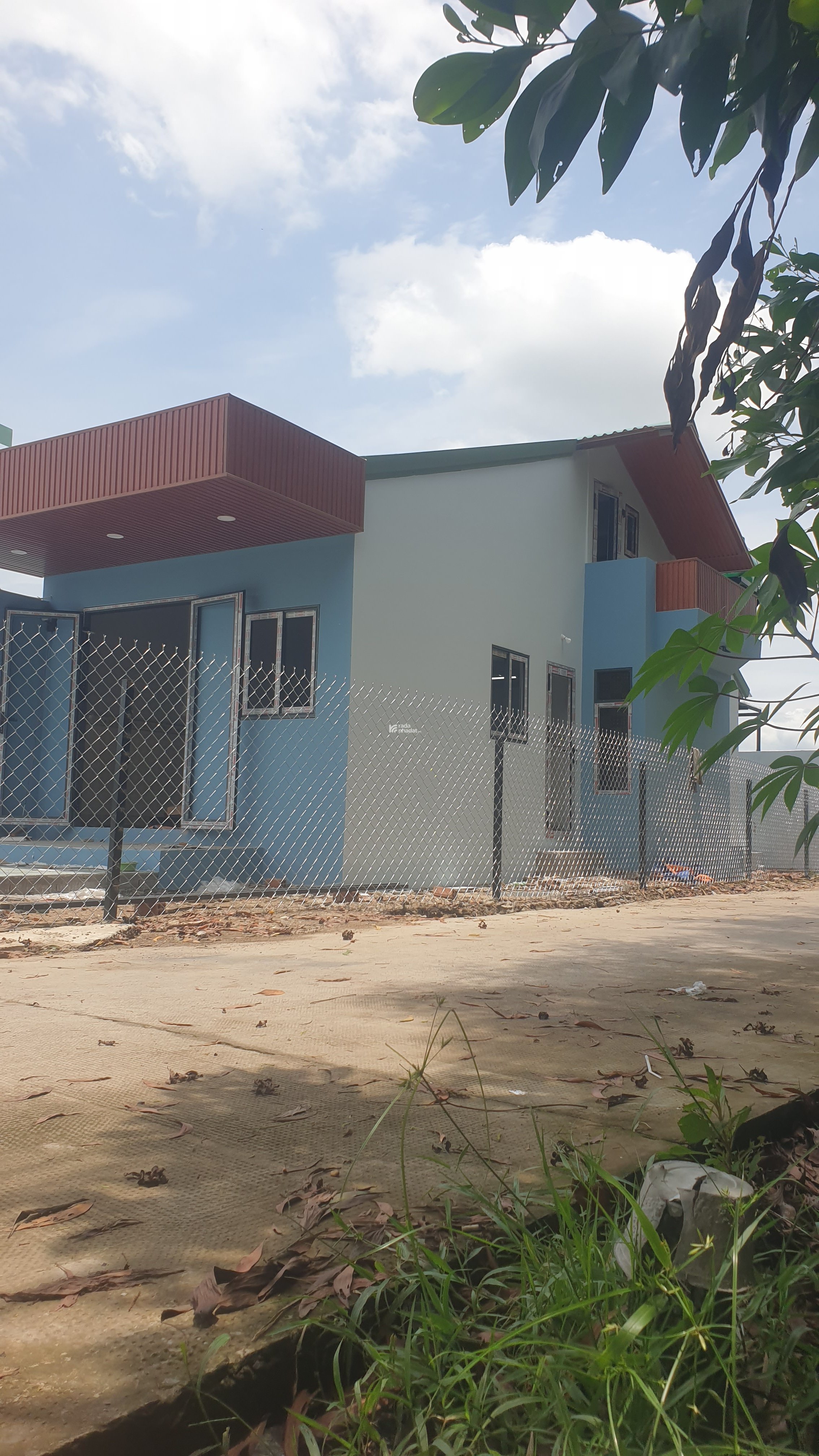 Bán nhà hẻm xe hơi đường hùng vương, ngay trung tâm xã vĩnh thanh