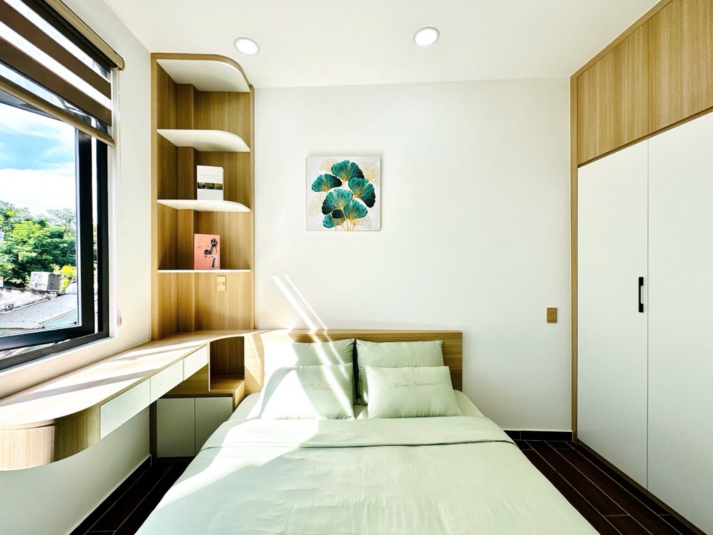 SÁT MẶT TIỀN - NGANG KHỦNG 7.3m - 41m2 - 4 TẦNG BTCT - NHÀ ĐẸP FULL NỘI THẤT
