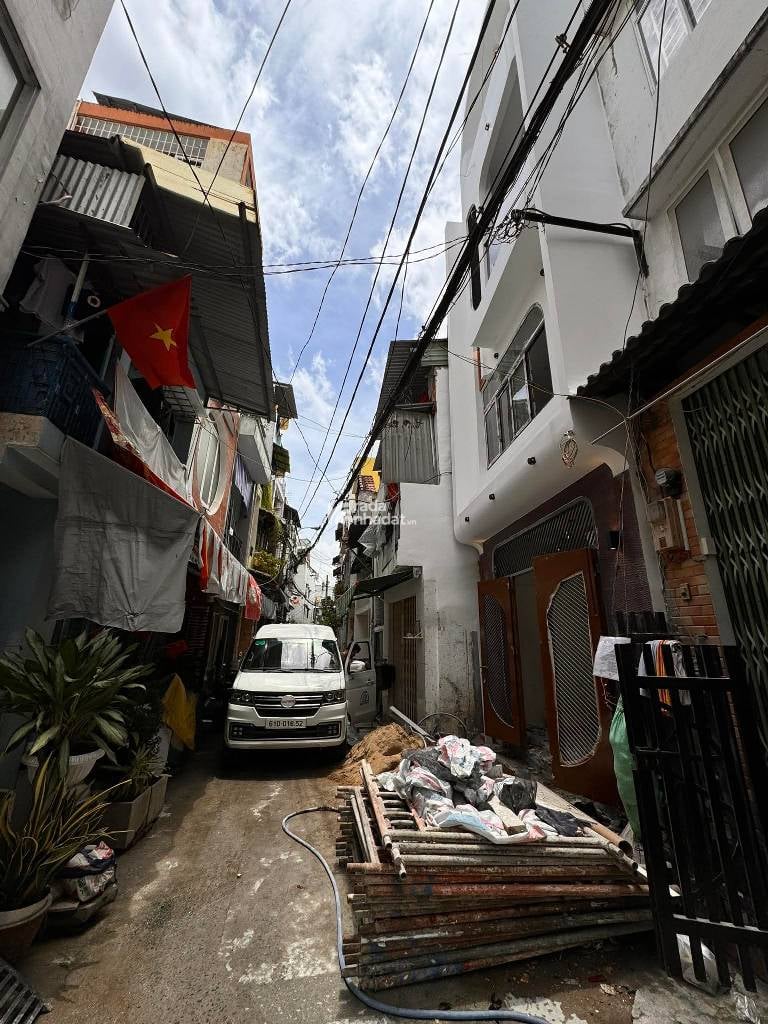 5 TẦNG BTCT HẺM XE HƠI THÔNG BÙI HỮU NGHĨA PHƯỜNG 2 QUẬN BÌNH THẠNH DT: 4/5.5*11M- 8 TỶ 850