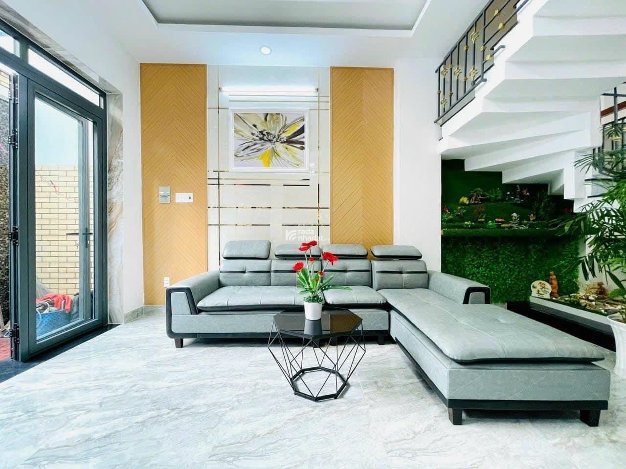 Nhà hiếm Q8 51m2 Dương Bá Trạc phường 1 2tỷ050 sổ sẵn.
