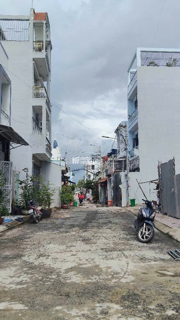 NHÀ ĐẸP 4 TẦNG BÌNH TÂN - HẺM ÔTÔ TRÁNH - 4*14 - CHỈ NHỈNH 5 TỶ XÍU 