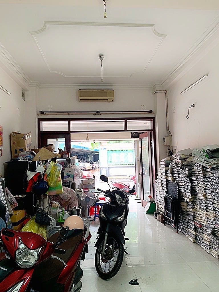 Bán nhà mặt tiền đường đông hồ tân bình