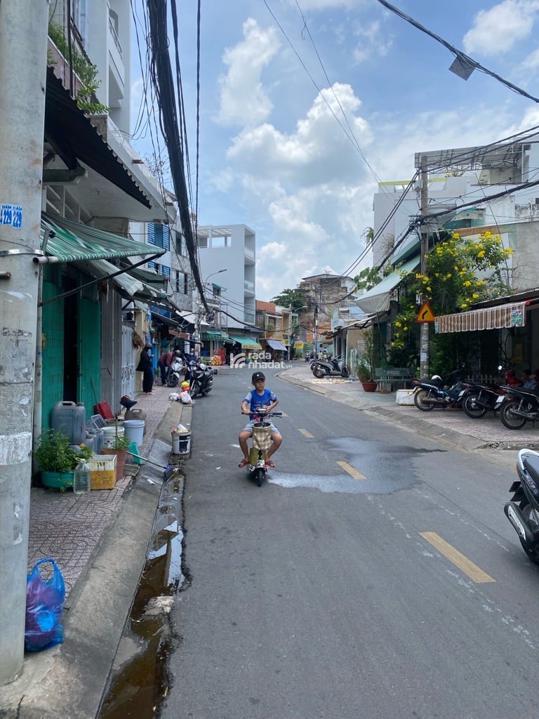 BÁN NHÀ MẶT TIỀN PHONG PHÚ QUẬN 8 180M2 16.4 TỶ THU 20TR PHƯỜNG 12