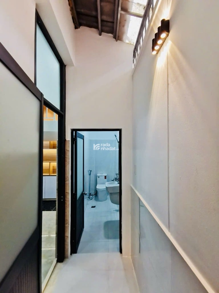 DÒNG TIỀN 36 TRIỆU NHÀ TÂN BÌNH SÁT TRƯỜNG CHINH  DT (11*7) 4 TẦNG 8 TỶ
