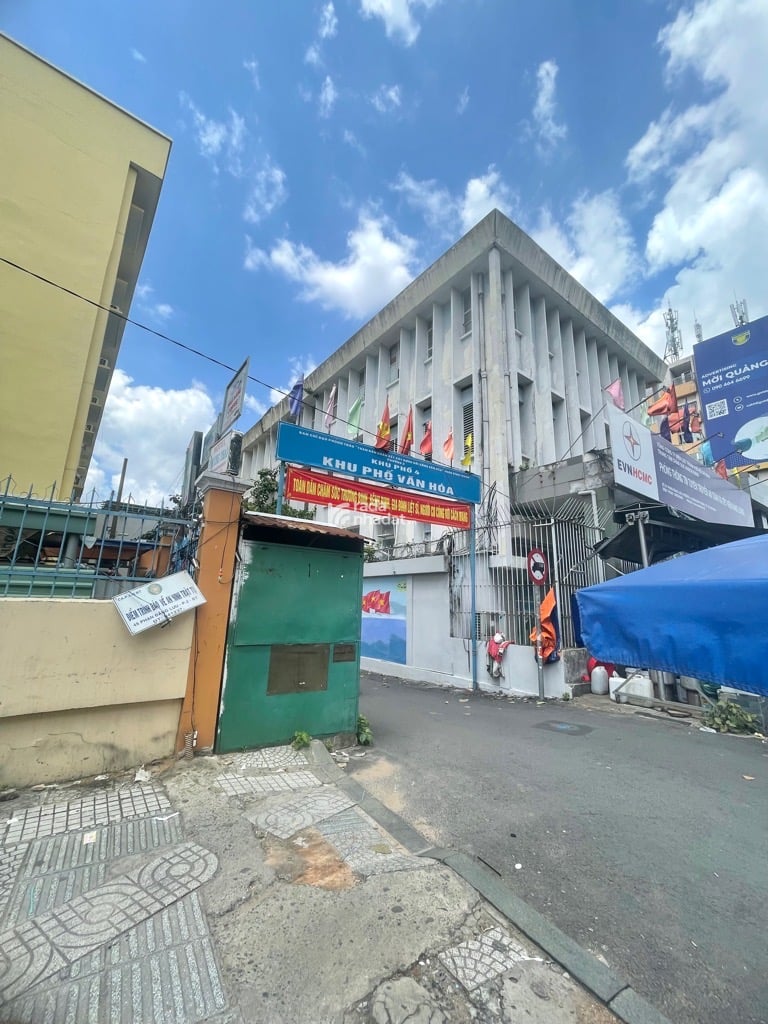 HẺM XE HƠI - GIÁP QUẬN 1 - HẺM BÀN CỜ CHẠY XE HƠI VÒNG QUANH THÔNG VẠN KIẾP - GIÁ TỐT 