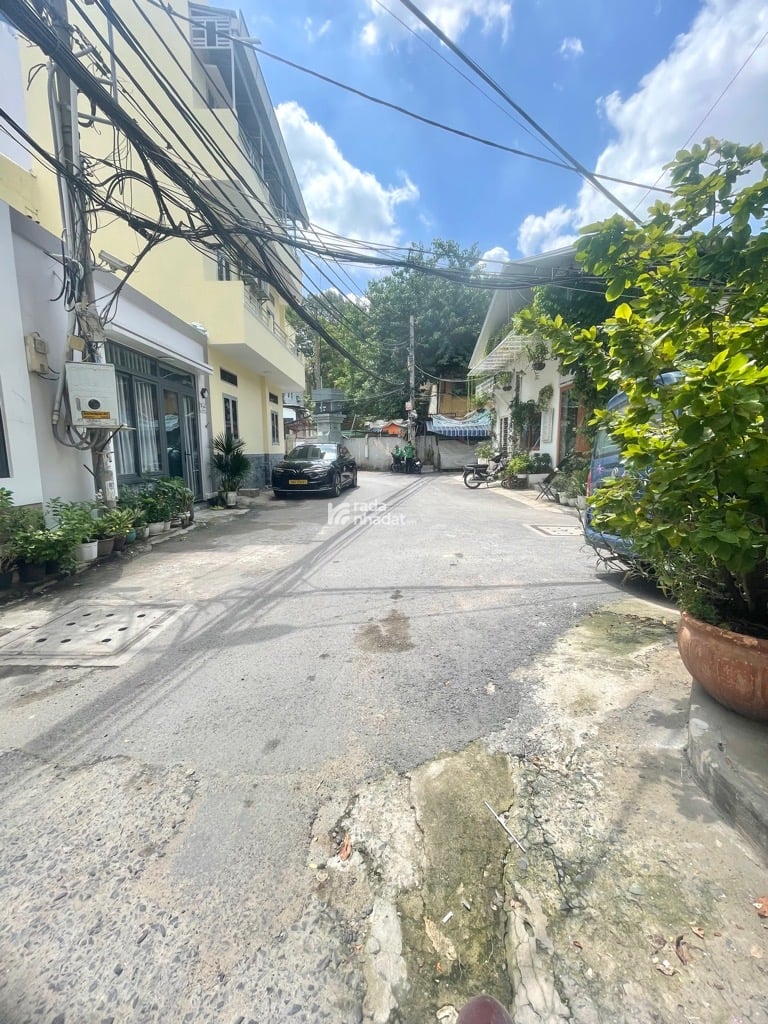 HẺM XE HƠI - GIÁP QUẬN 1 - HẺM BÀN CỜ CHẠY XE HƠI VÒNG QUANH THÔNG VẠN KIẾP - GIÁ TỐT 