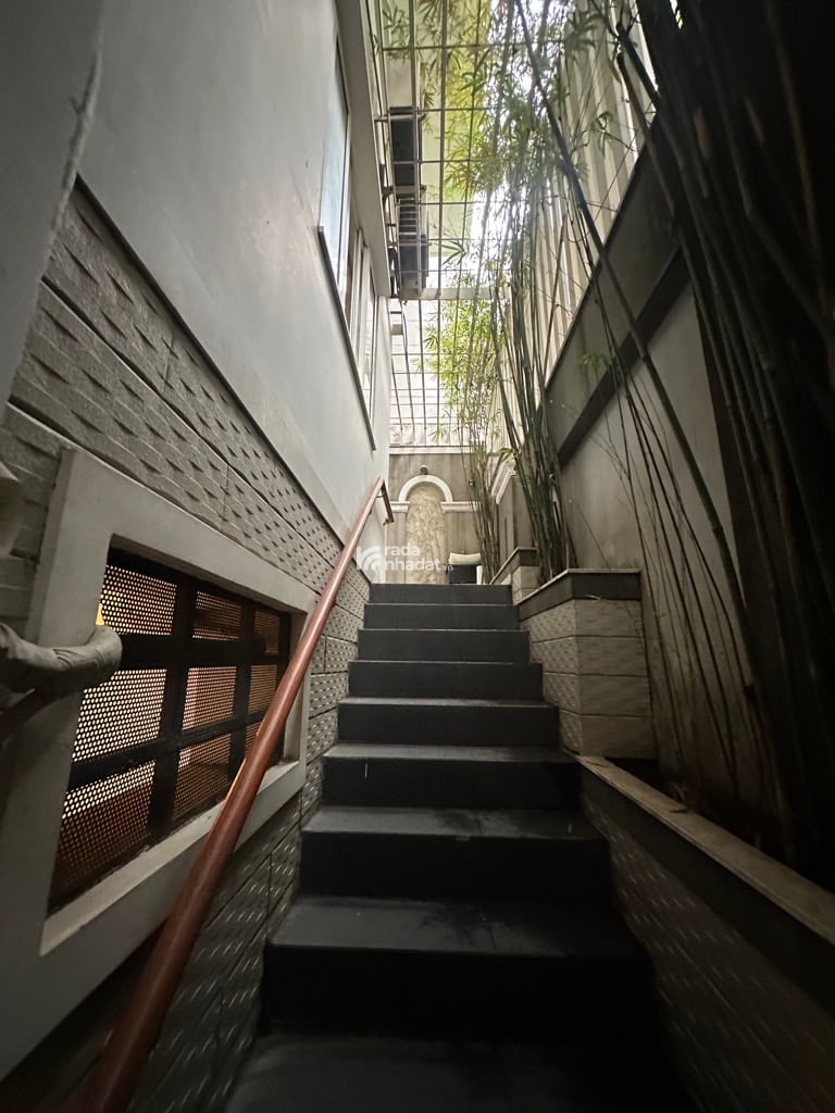 Biệt thự 3 mặt tiền đường Trường Sa 10 x 16 x 4 tầng hoàn công đầy đủ 