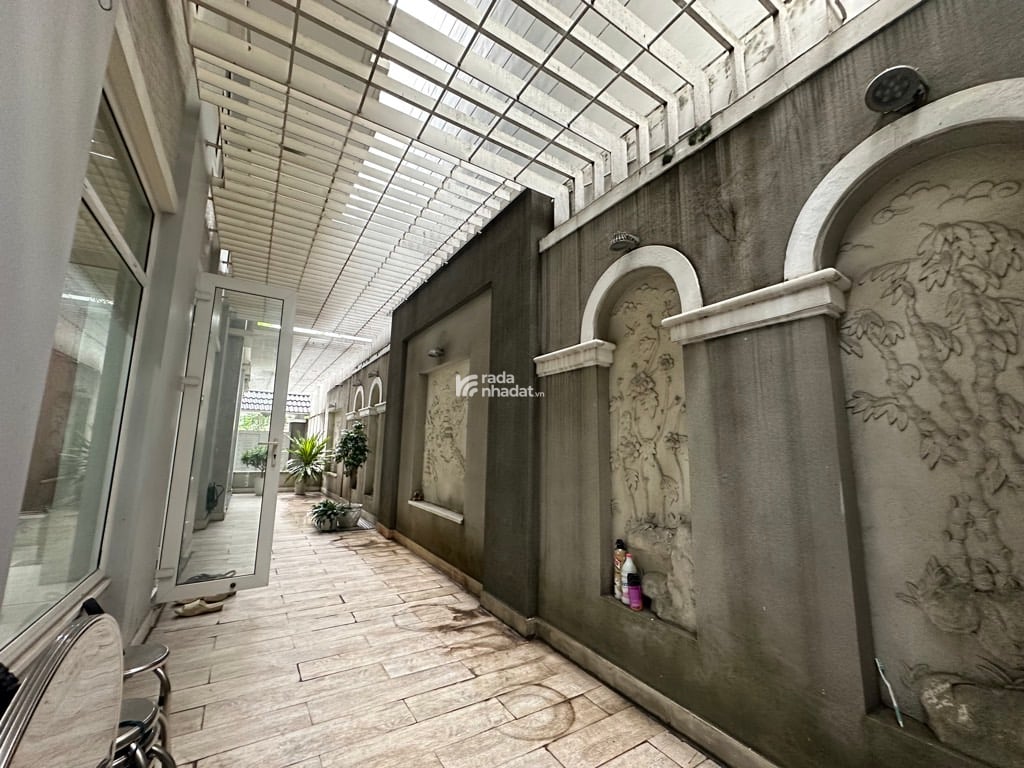 Biệt thự 3 mặt tiền đường Trường Sa 10 x 16 x 4 tầng hoàn công đầy đủ 