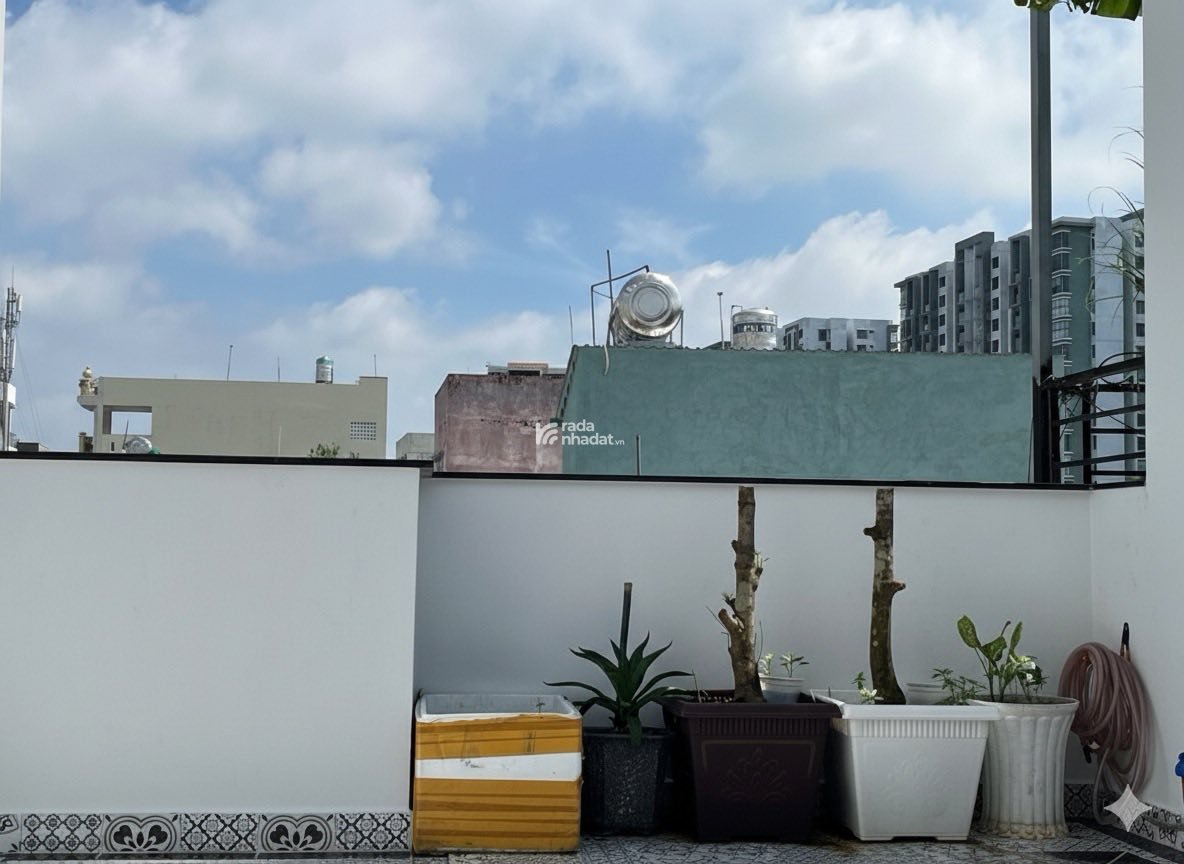 GIÁP AEON TÂN PHÚ - SÁT HẺM TẢI THÔNG - NHÀ MỚI 74M - 3 TẦNG - 4PN - FULL NỘI THẤT CHỈ 5.X