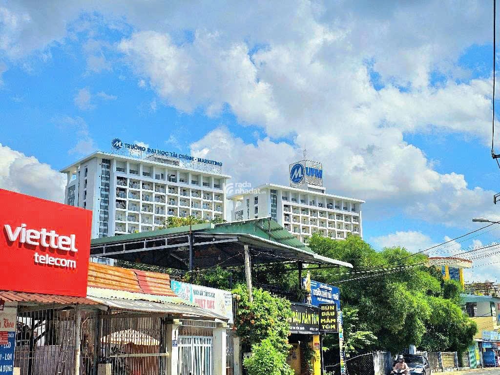 Nhà 3 tầng - hơn 3 tỷ - khu vip Long Trường