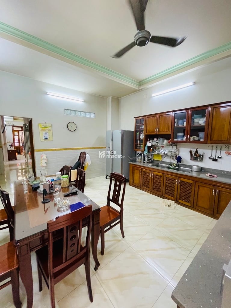 Bán Gấp Mặt Tiền Kinh Doanh Siêu Đỉnh Đường Văn Cao - Tân phú 130m2 Chỉ Hơn 15tỷ