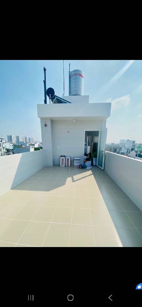  Kết cấu 5 tầng, 5PN, 5WC, Sân thượng. Nhà xe phòng thờ. THANG MÁY 450KG. 