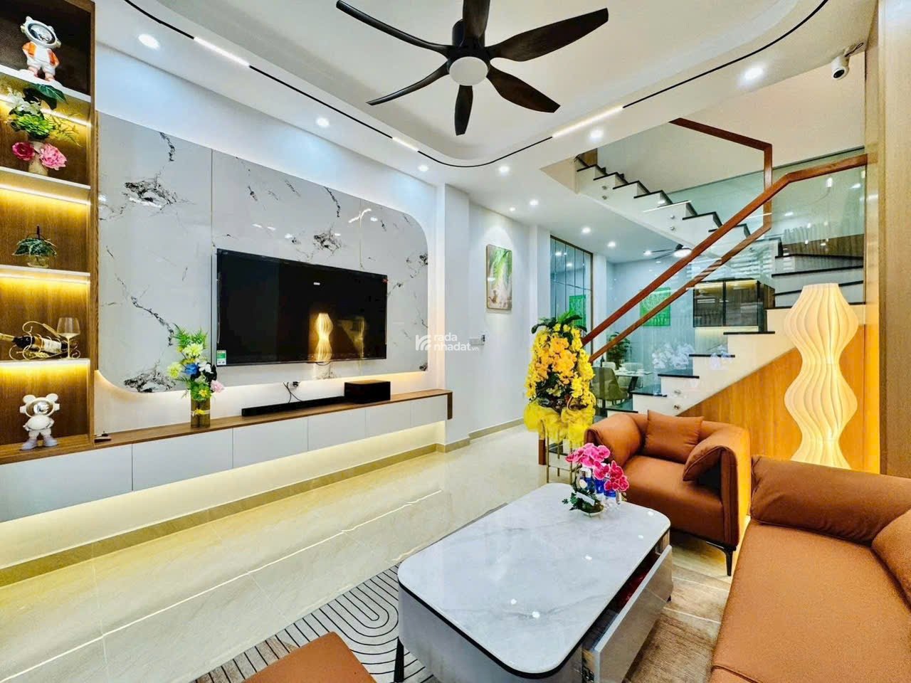 Nhà đẹp tìm chủ Lê Văn Duyệt P3 Q Bình Thạnh, 2tỷ290 ,43 m2,3PN,4WC - đối diện bệnh viện Bình Thạnh