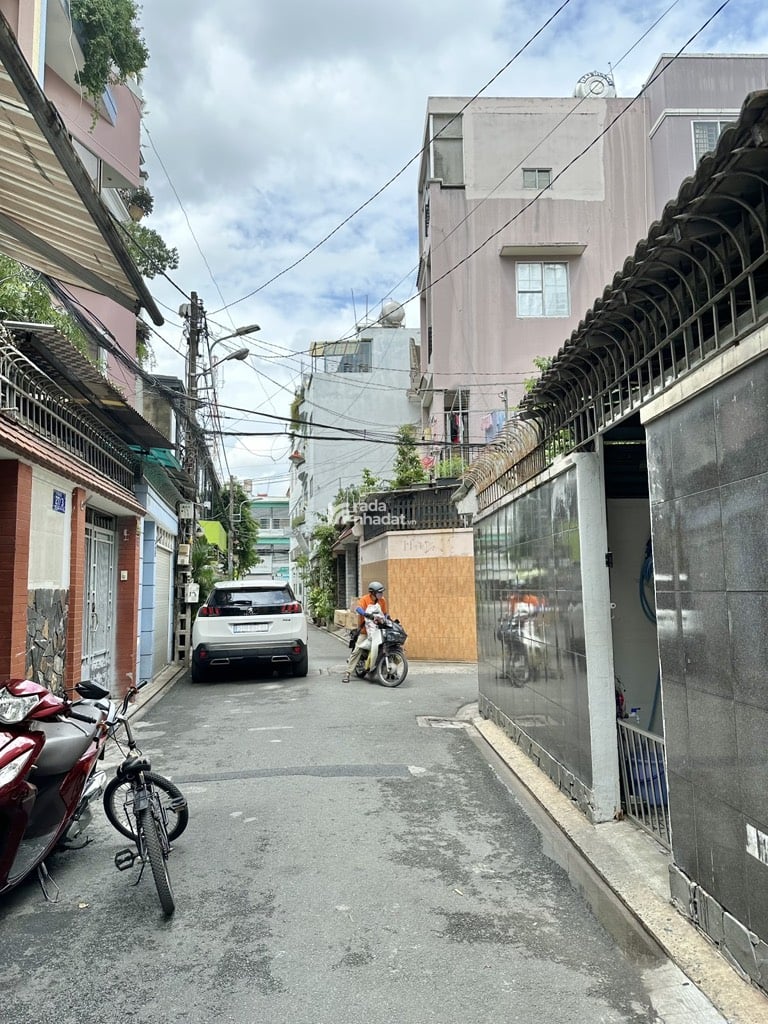 TÂN BÌNH - HẺM NHỰA - KHU VIP SÂN BAY HIẾM NHÀ BÁN - DIỆN TÍCH ĐẸP 5M * 20M - 3 TẦNG - 6PN - 5WC 