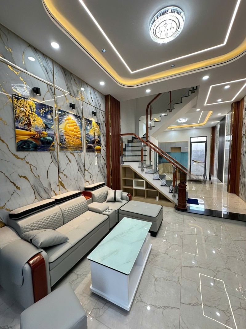 Nhà Đẹp 4 Tầng "Full Option" Ngay Chợ Lò Lu - Thủ Đức - Ô Tô Vào Nhà - Giá Chỉ 6.8 Tỷ
