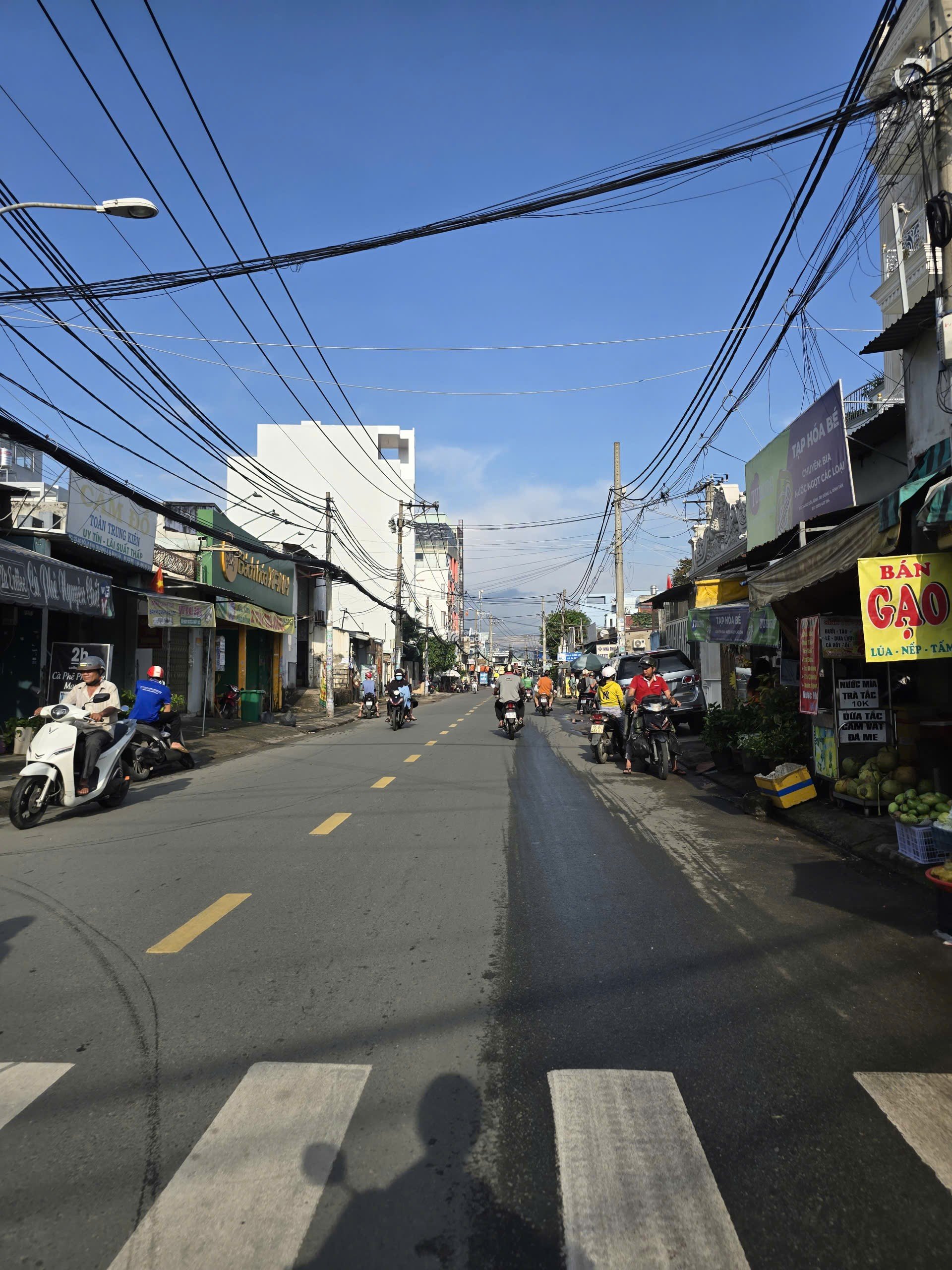 GẤP RA* NHÀ 60M2 - SÁT THCS BÌNH TRỊ ĐÔNG -  3 TẦNG - NHỈNH 5.X TỶ