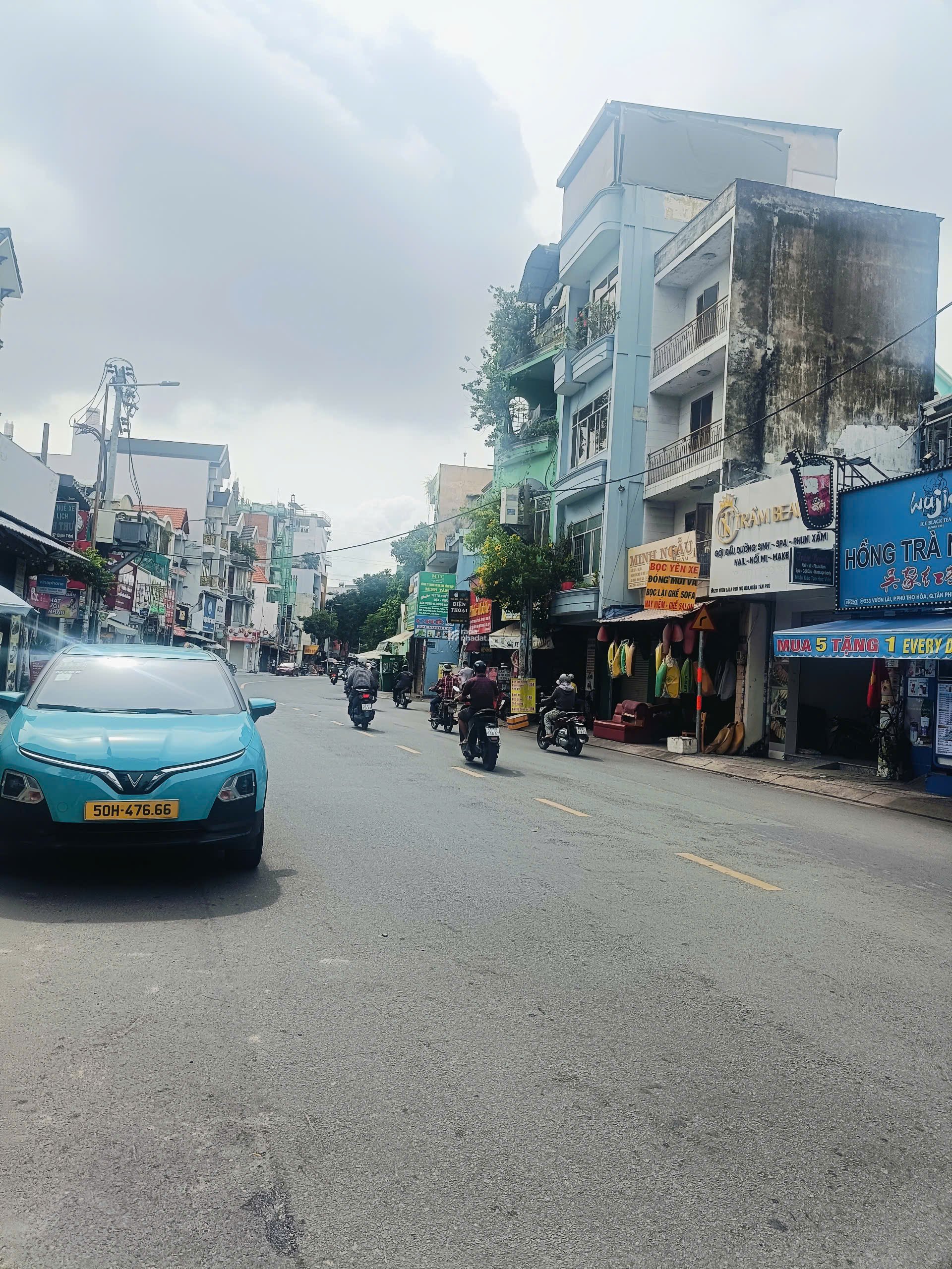  Hxh 10m đường Trịnh Đình Thảo. Q Tân Phú. DT: 5,3x10m. Giá: 8,3 Tỷ TL