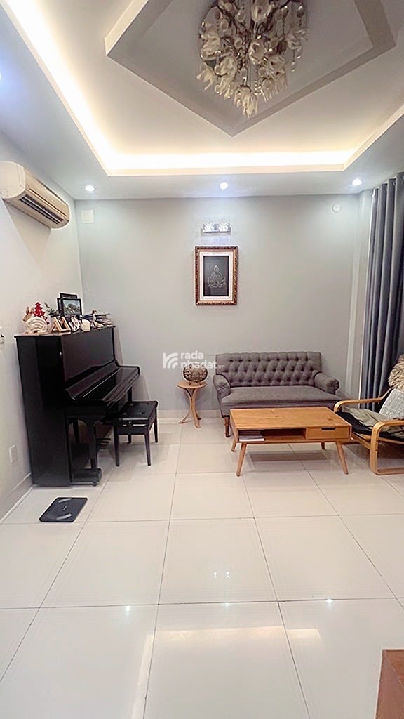 Bán nhà trung tâm tây thạnh  gần chế lan viên 