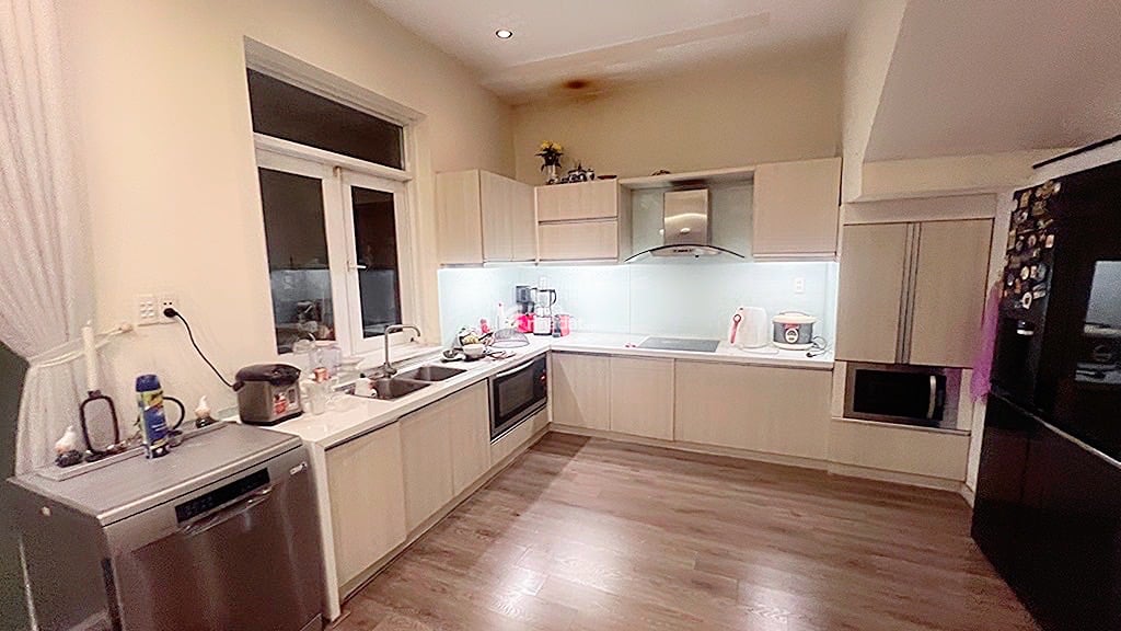 Bán nhà trung tâm tây thạnh  gần chế lan viên 