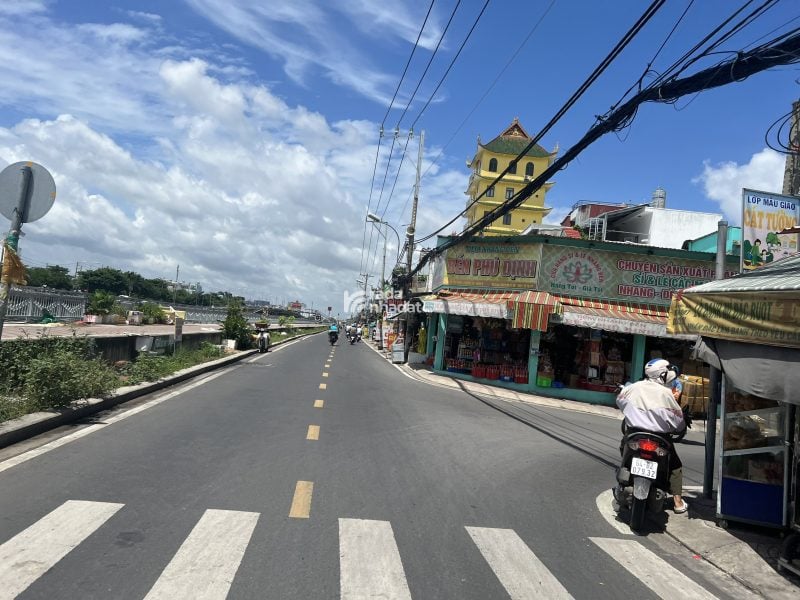 BÁN NHÀ MẶT TIỀN - TẶNG NỘI THẤT - 60m2 (NGANG 4m) - 3 TẦNG, 6PN - PHÚ ĐỊNH QUẬN 8 - NHỈNH 8 TỶ