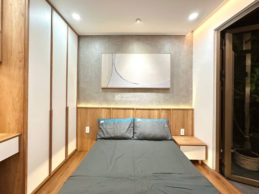 Giảm thêm 200 triệu - Bùi Đình Tuý  - Hẻm xe hơi đậu cửa - 30m2  - 2 tầng -4tỏi