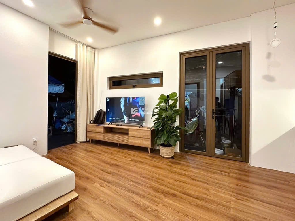 Giảm thêm 200 triệu - Bùi Đình Tuý  - Hẻm xe hơi đậu cửa - 30m2  - 2 tầng -4tỏi