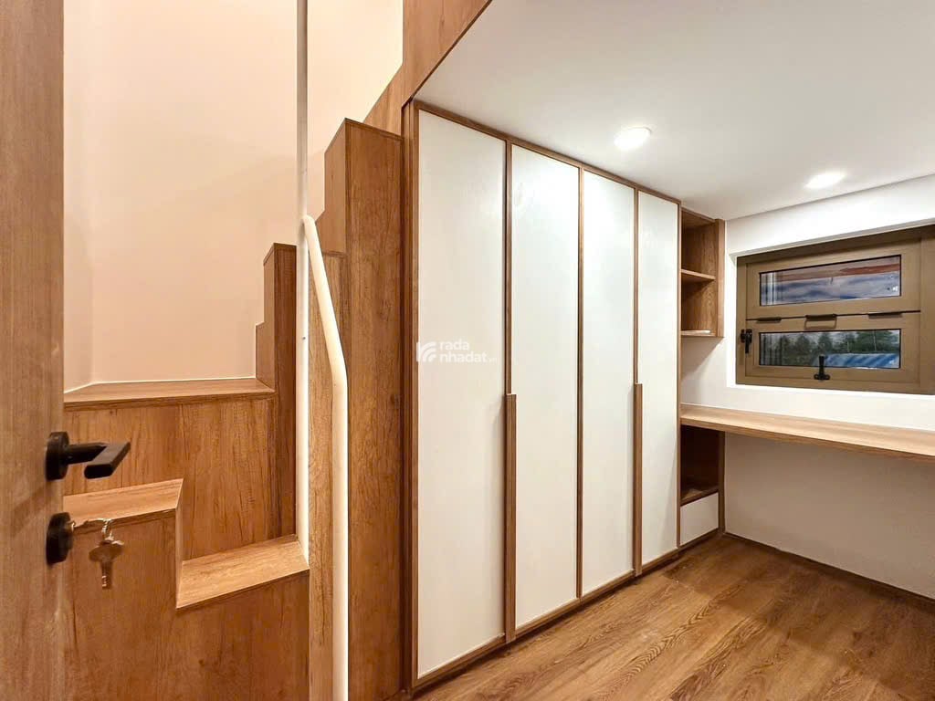 Giảm thêm 200 triệu - Bùi Đình Tuý  - Hẻm xe hơi đậu cửa - 30m2  - 2 tầng -4tỏi