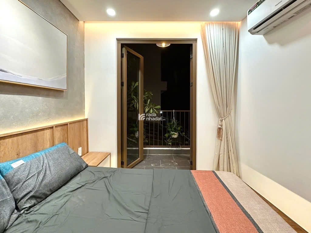 Giảm thêm 200 triệu - Bùi Đình Tuý  - Hẻm xe hơi đậu cửa - 30m2  - 2 tầng -4tỏi