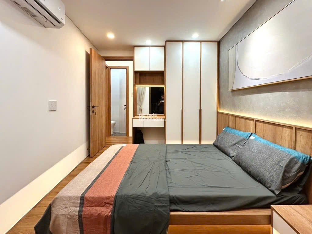 Giảm thêm 200 triệu - Bùi Đình Tuý  - Hẻm xe hơi đậu cửa - 30m2  - 2 tầng -4tỏi