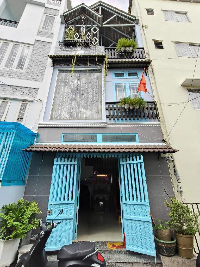  GẦN CHỢ BÀ CHIỂU - HXH THẲNG TRỤC - 2 MẶT HẺM - NGANG GẦN 5M - NHỈNH 10 TỶ 