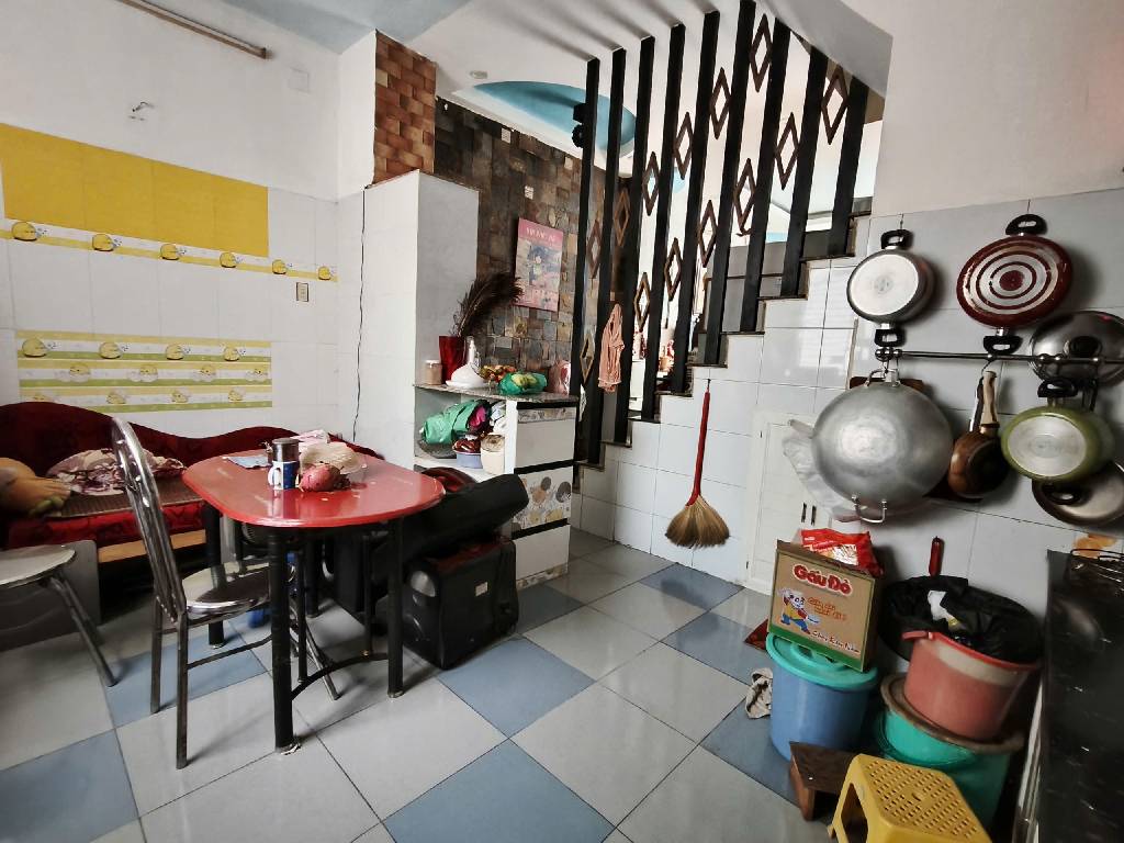  GẦN CHỢ BÀ CHIỂU - HXH THẲNG TRỤC - 2 MẶT HẺM - NGANG GẦN 5M - NHỈNH 10 TỶ 