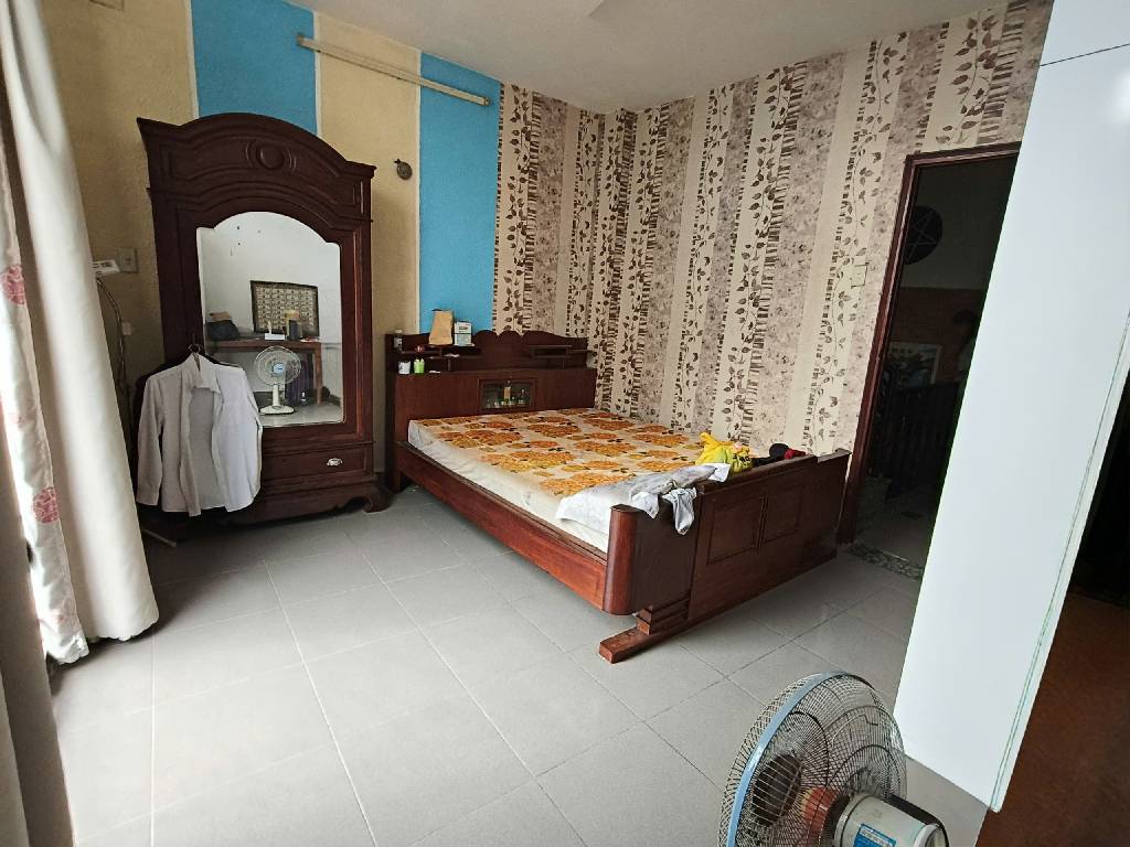  GẦN CHỢ BÀ CHIỂU - HXH THẲNG TRỤC - 2 MẶT HẺM - NGANG GẦN 5M - NHỈNH 10 TỶ 