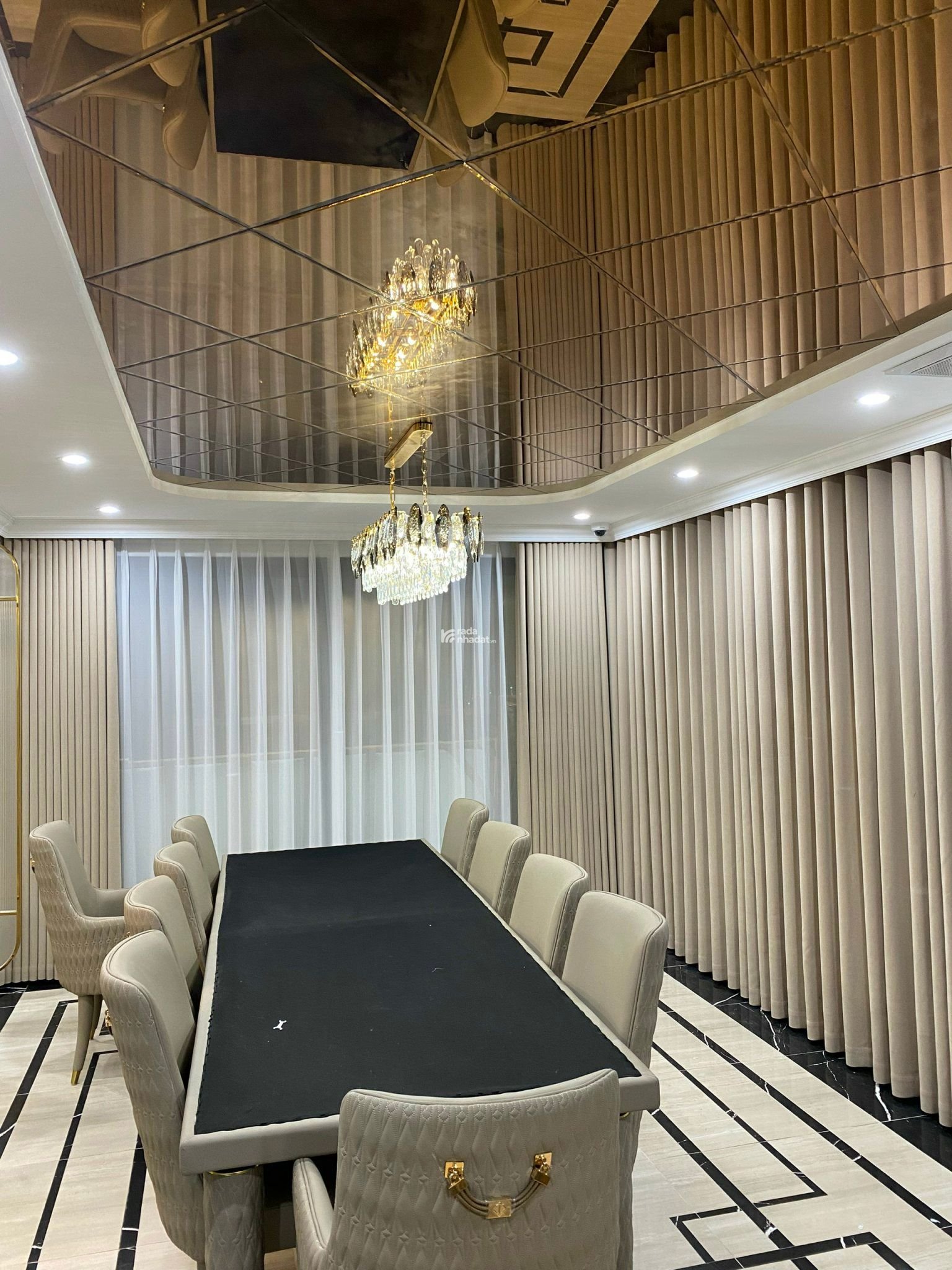 Chính chủ chuyển công tác cần bán căn hộ cao cấp 102m2, 3PN toà Han Jadin N01T6-7 Ngoại Giao Đoàn