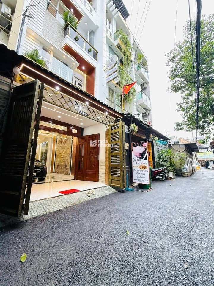 Bán nhà 126/2B Đường số 8 Phường 11, DT 4x16m, 1 trệt 3 lầu. Giá 8,6 tỷ TL