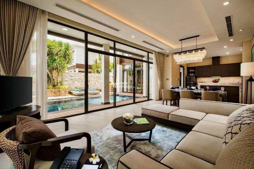 BÁN BIỆT THỰ CAM RANH  DT;453.8m2 - SỔ LÂU DÀI LIỀN KỀ SÂN BAY GIÁ CHỈ 24,5TY