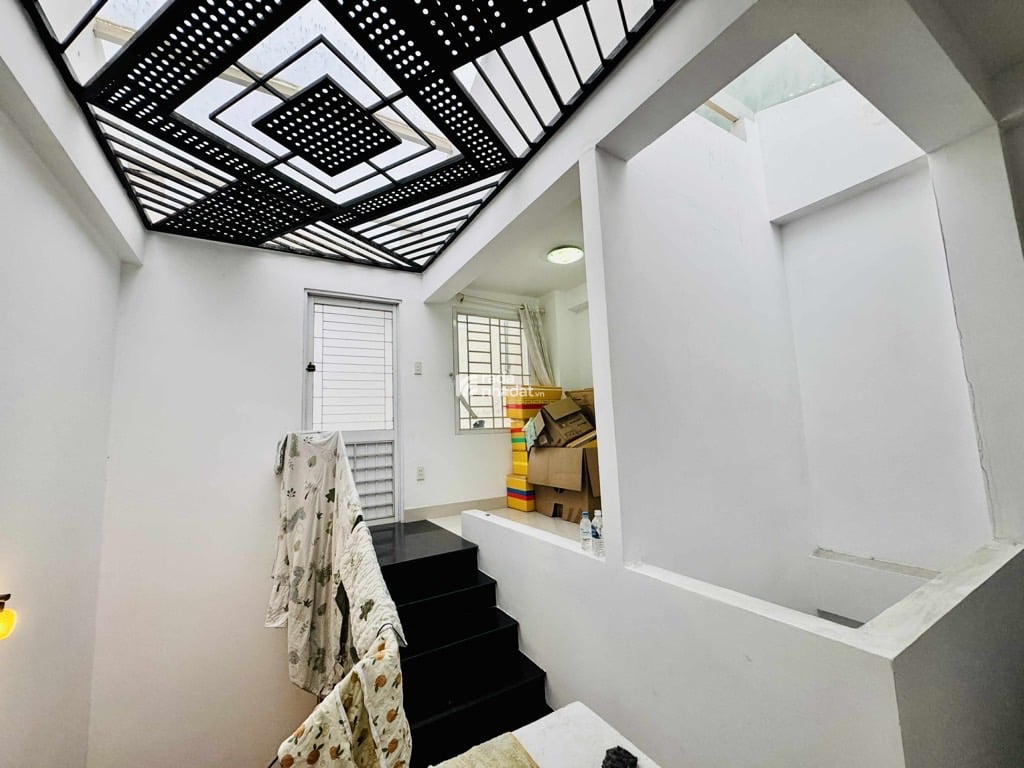 HẺM XE HƠI XÔ VIẾT NGHỆ TĨNH, BÌNH THẠNH, 60M2 MỚI Ở NGAY. GIẢM 350TR CHỈ 12.5T 