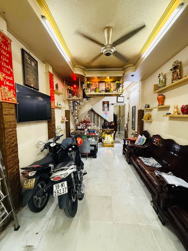 XÓM ĐẤT -P.8-QUẬN 11- 4 TẦNG- DT: 39M2- 6 TỶ 5 