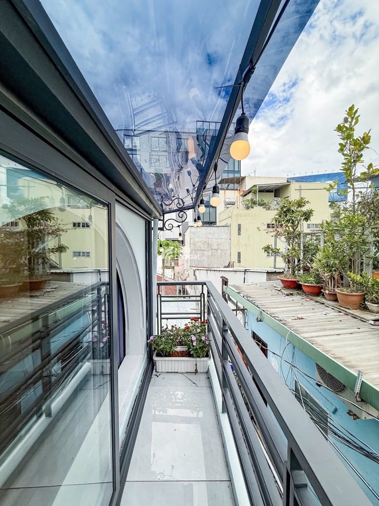 NGAY LANDMARK 81, NGUYỄN HỮU CẢNH, BÌNH THẠNH, MỚI Ở NGAY. GIẢM 350TR CHỈ 3.8T