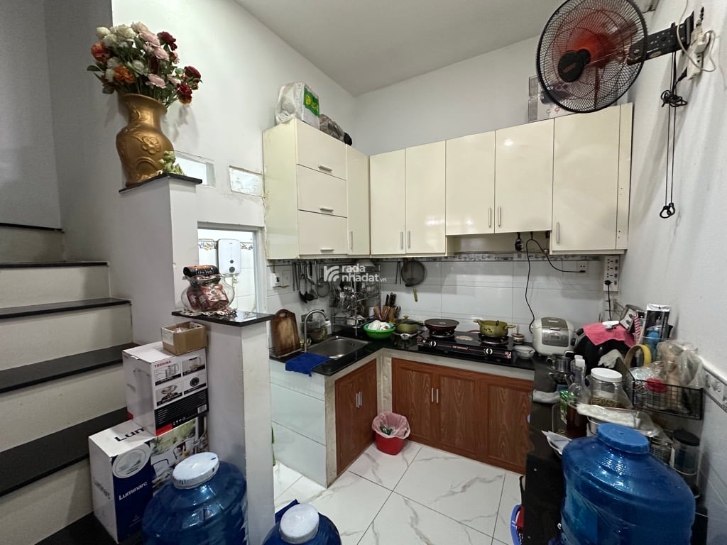 BÁN NHÀ BÌNH HƯNG HÒA B 33M2 2.4 TỶ 3 TẦNG HẺM XE HƠI 3PN BÌNH TÂN  