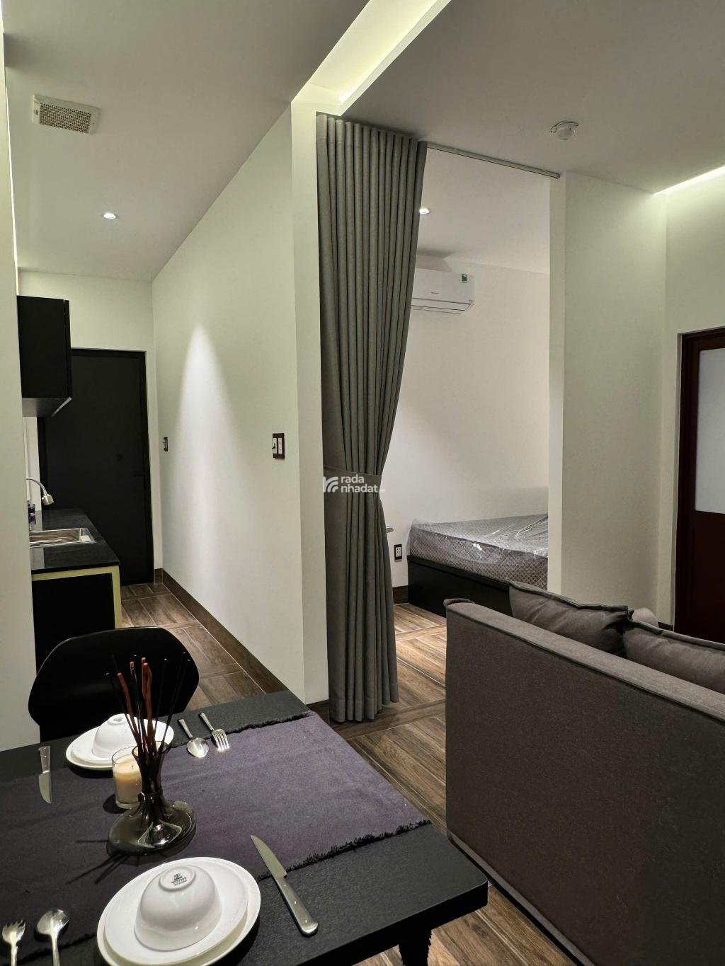 CĂN HỘ DỊCH VỤ SANG TRỌNG - THÔNG MINH - HIỆN ĐẠI - XE HƠI TỚI NƠI - CÁCH MẶT TIỀN ĐƯỜNG CHỈ 30M