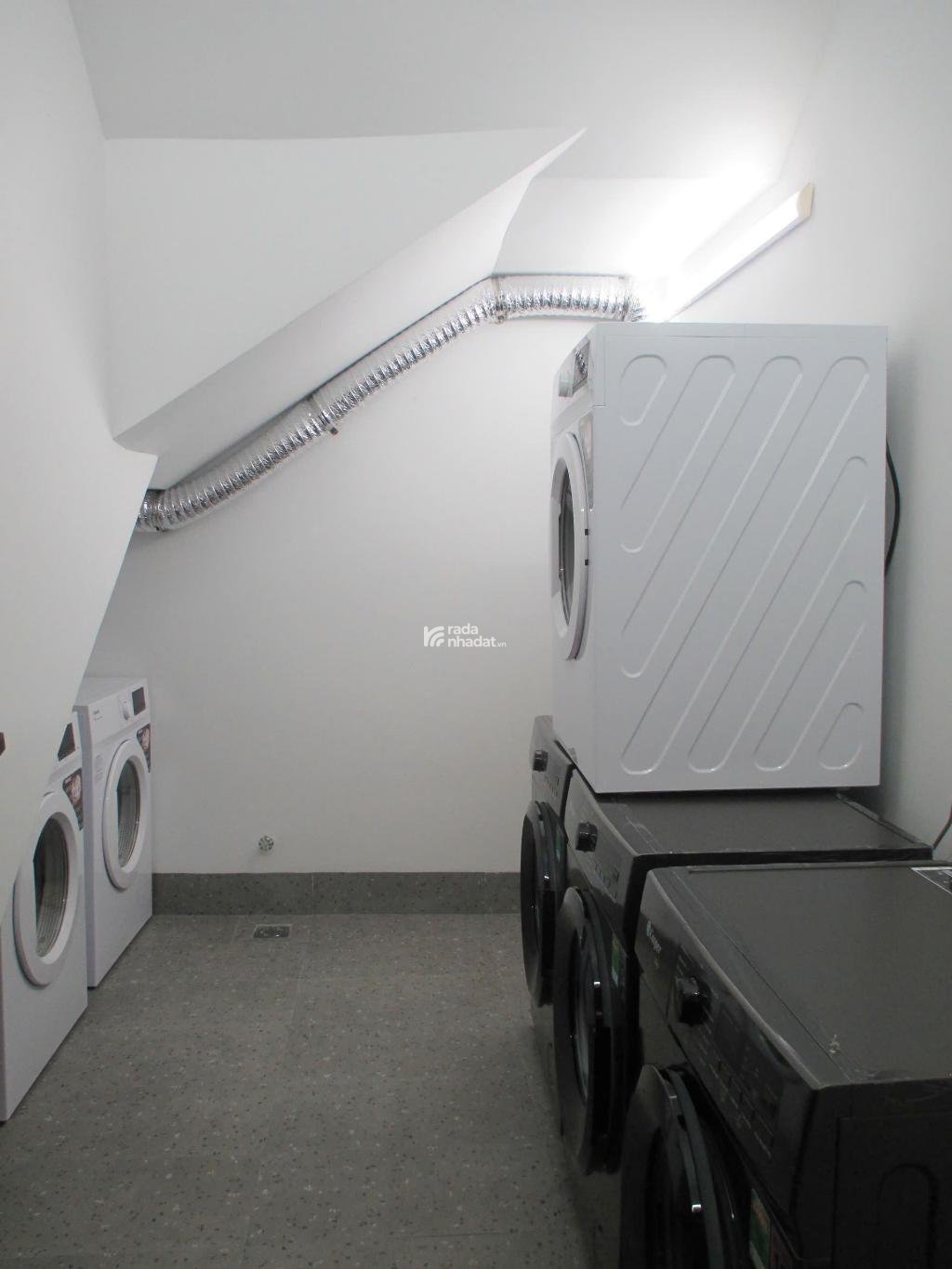 CĂN HỘ DỊCH VỤ SANG TRỌNG - THÔNG MINH - HIỆN ĐẠI - XE HƠI TỚI NƠI - CÁCH MẶT TIỀN ĐƯỜNG CHỈ 30M