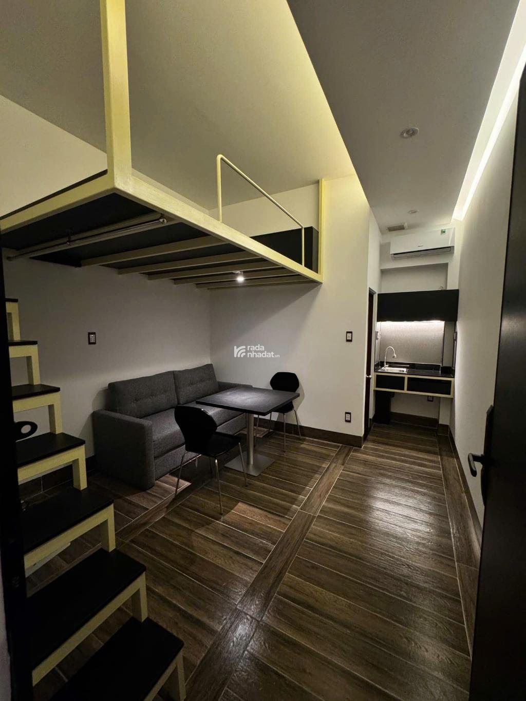 CĂN HỘ DỊCH VỤ SANG TRỌNG - THÔNG MINH - HIỆN ĐẠI - XE HƠI TỚI NƠI - CÁCH MẶT TIỀN ĐƯỜNG CHỈ 30M