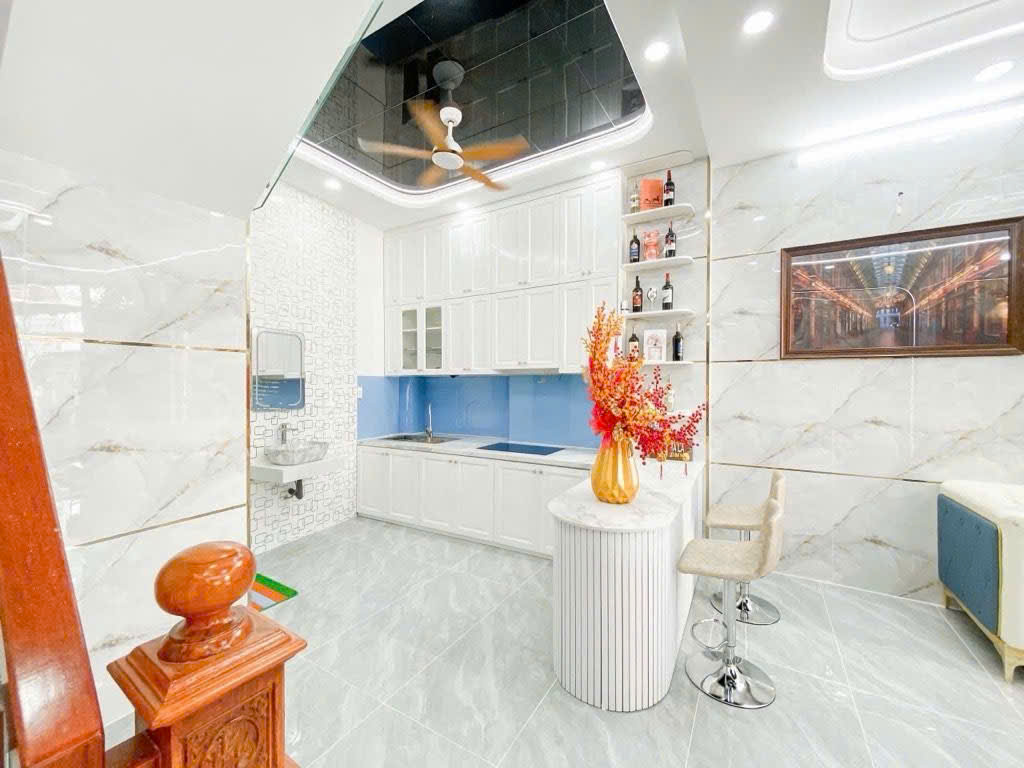 Siêu phẩm 5 tầng HXH Hoàng Xuân Hoành, 60m2, 6.6x11, 5PN, full nội thất, chỉ 8.6 tỷ