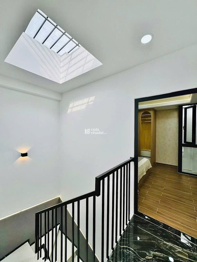 Chủ tạm biệt nhà 4 lầu giá 3tỷ6 DT 60.9m2 Bạch Đằng, P.24, Quận Bình Thạnh, Công Chứng liền 