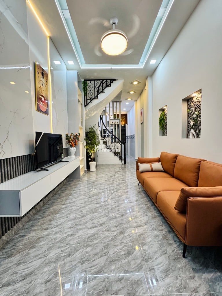 NGAY SÂN BAY, HXH TRƯỜNG SA, TÂN BÌNH, 36M2 CÓ KC Ở NGAY. GIẢM 350TR CHỈ CÒN 6.5T TL TL 