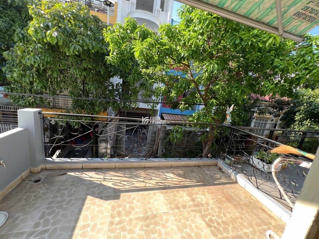  NHÀ 3 TÂNG BTCT NGAY NHÀ THỜ BÌNH THUẬN  TÂN KỲ TÂN QUÝ - BHH - BÌNH TÂN