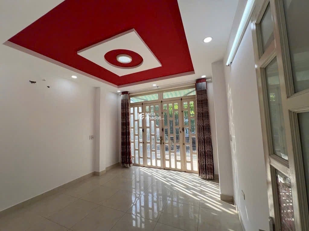  NHÀ 3 TÂNG BTCT NGAY NHÀ THỜ BÌNH THUẬN  TÂN KỲ TÂN QUÝ - BHH - BÌNH TÂN
