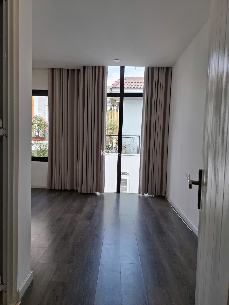 NHÀ LÂM VĂN BỀN, DT 50M2, NHÀ 3 TẦNG, NGANG 5M, VỪA Ở VỪA KINH DOANH, GẦN CHỢ TÂN MỸ, 