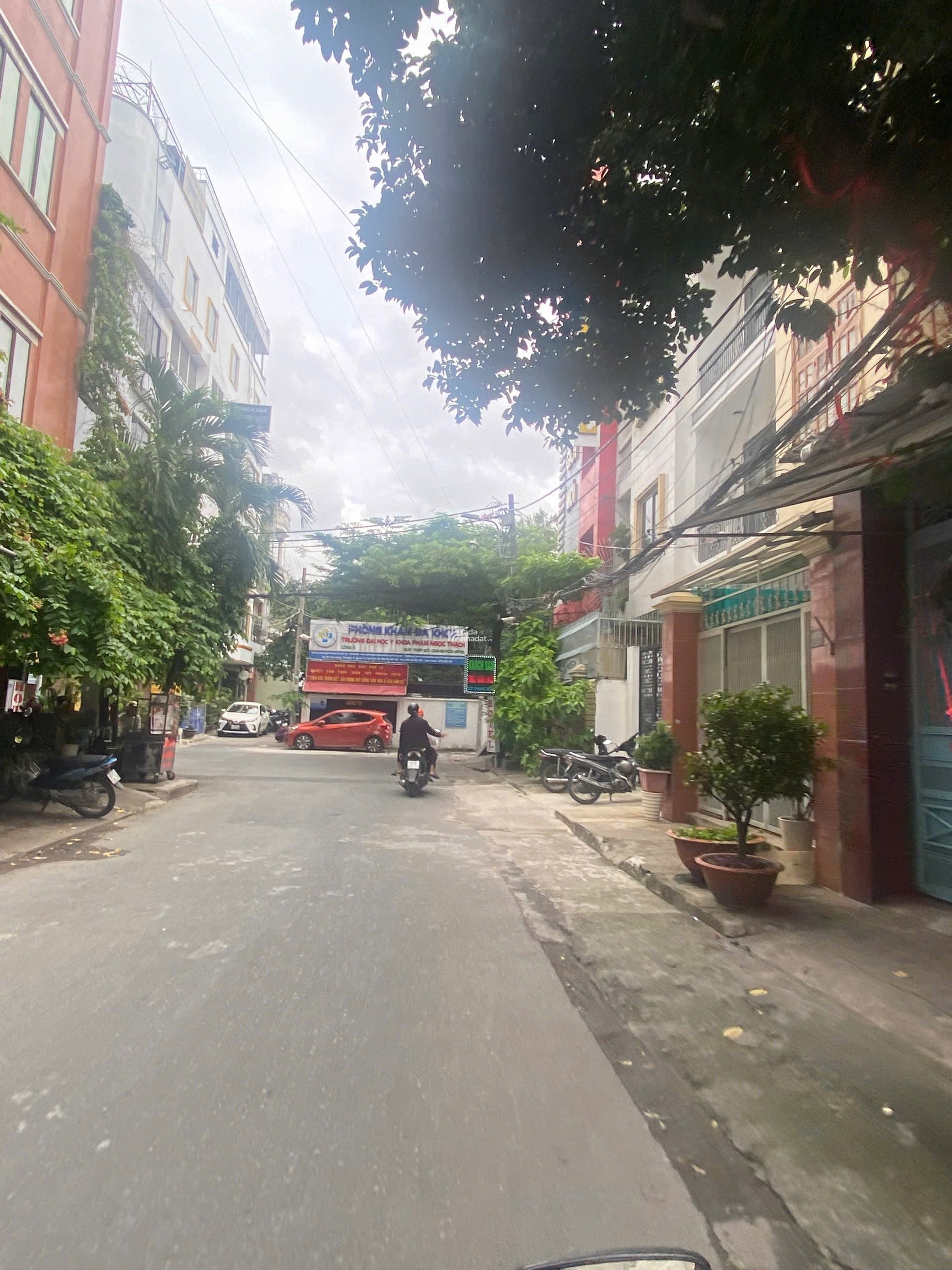  BÁN NHÀ HẺM XE HƠI - TÔ HIẾN THÀNH, Q.10 - DT: 3.5x19m - Giá 14 tỷ TL