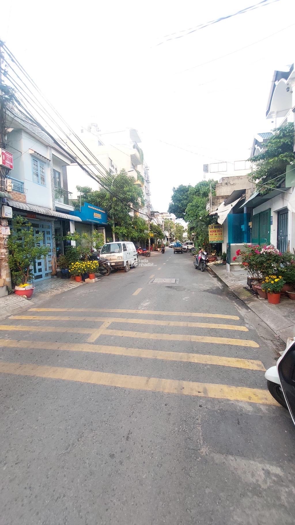 bán nhà mặt tiền gần AEON mail tân phú